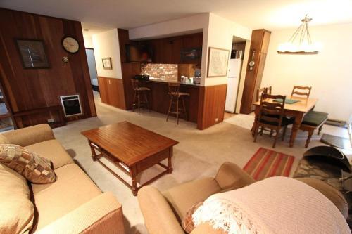 Horizons 4 159 Apartment
