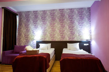 Hotel Log Inn Luxury
