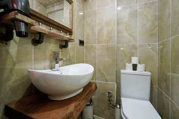 Hotel Cube Suites