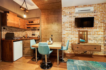 Hotel Cube Suites