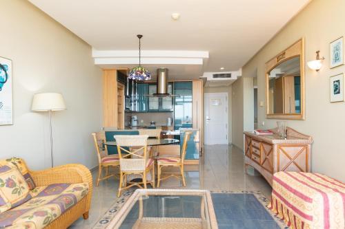Apartamento Holiday Club Jardin de Amadores