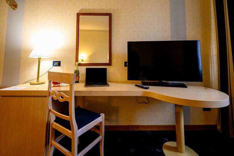 Hotel Residence Torre Di Pratolungo