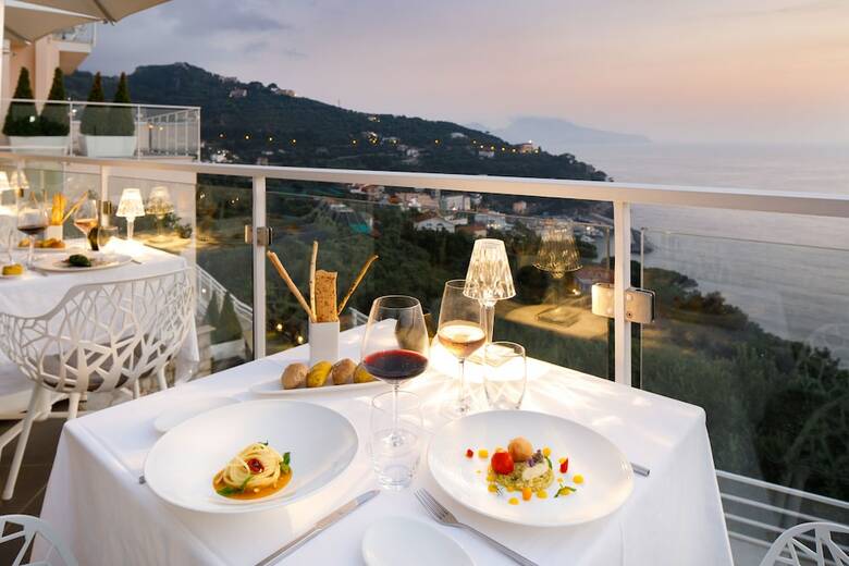 Hostal Villa Fiorella Art Hotel