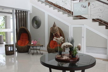 The Reef Hotel And Residences