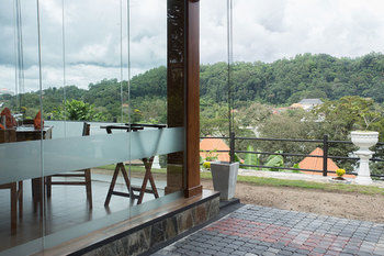 Hotel Heaven Seven Kandy