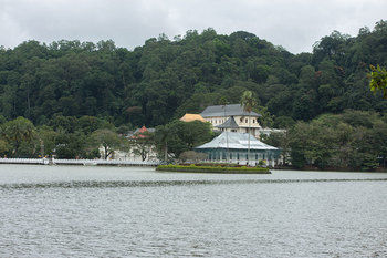 Hotel Heaven Seven Kandy