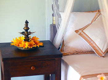 Hotel Lumbini Lagoon