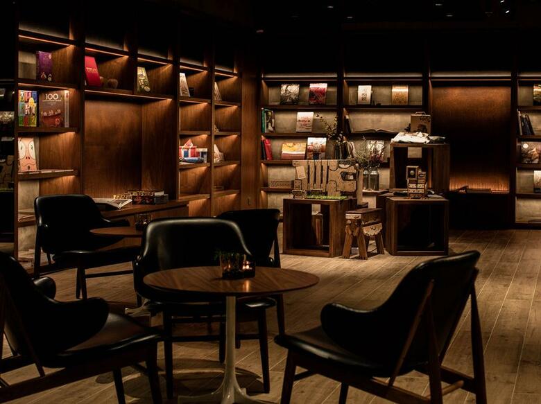 Hotel Stage