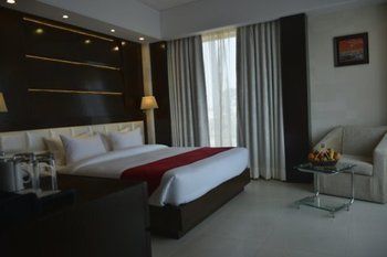 H'carlton Hotel