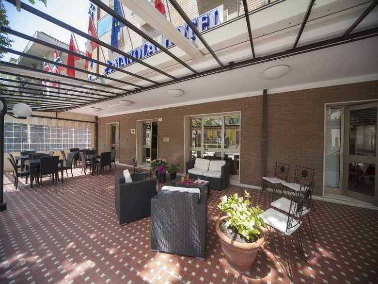 Hotel Manola