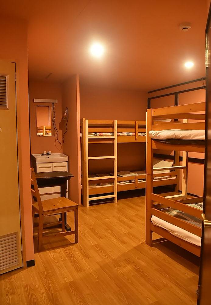 Guest House Saika � Hostel
