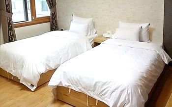 Gukje Business Hotel