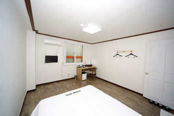 Ekonomy Hotel Mokpo
