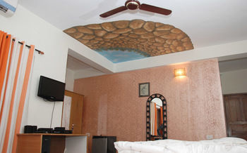 Hotel The Verda Express