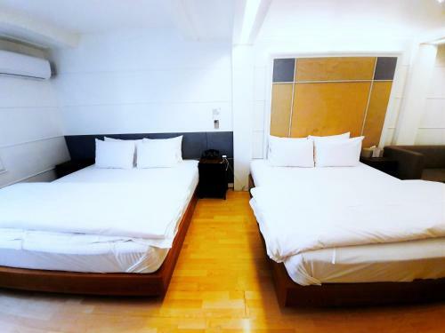 Uneed Hotel