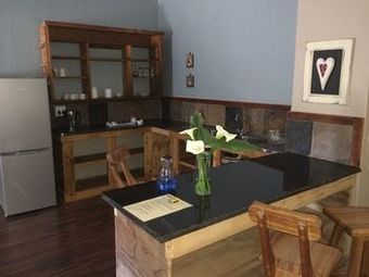 Hotel La Vue Guest Lodge And Function Venue