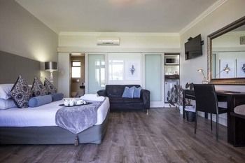 Hotel River Place Manor