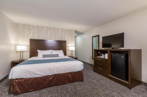 Best Western Plus Chestermere Hotel