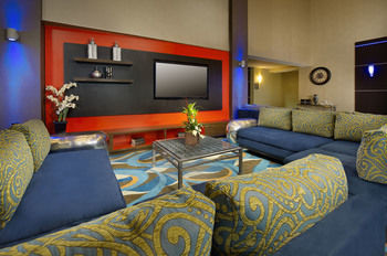 Hotel Comfort Suites