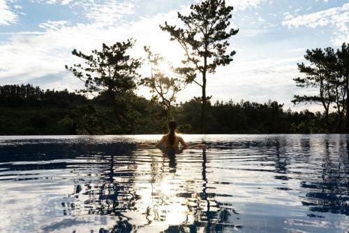 Hidden Cliff Hotel And Nature