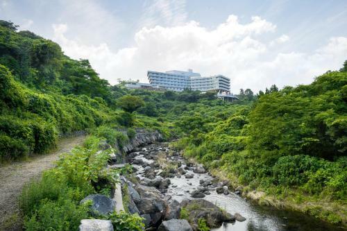 Hidden Cliff Hotel And Nature