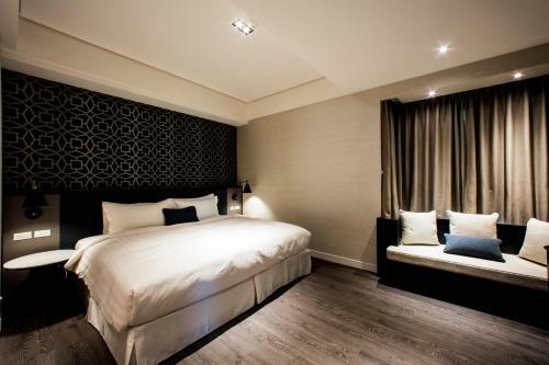 Hostal J Palace Residence