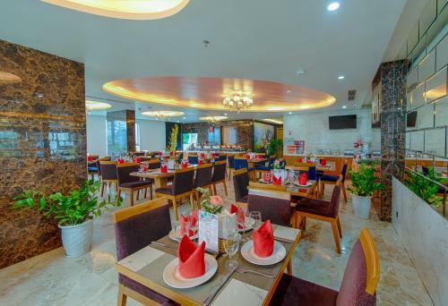 Queen's Finger Hotel