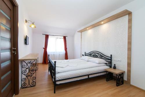 Hotel Pensiunea Marea Alpina, Maramures