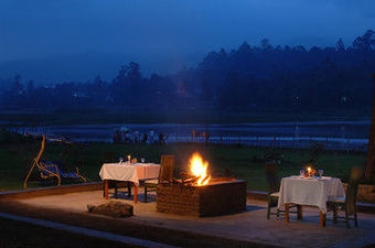 Hotel Calamander Lake Gregory