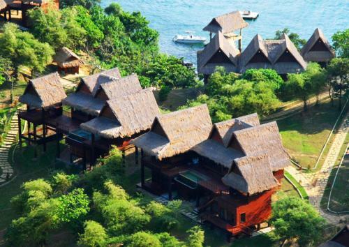 Hotel Cauayan Island Resort