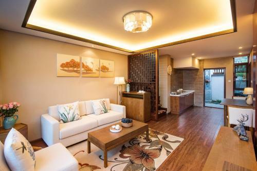 Villa Dali Loving Romance Hotel