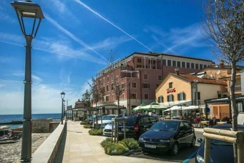 Aparthotel Rotonda Inn Novigrad