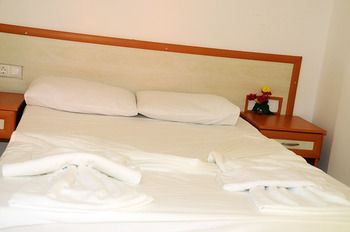 Rainbow Castle Hotel