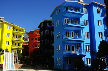 Rainbow Castle Hotel
