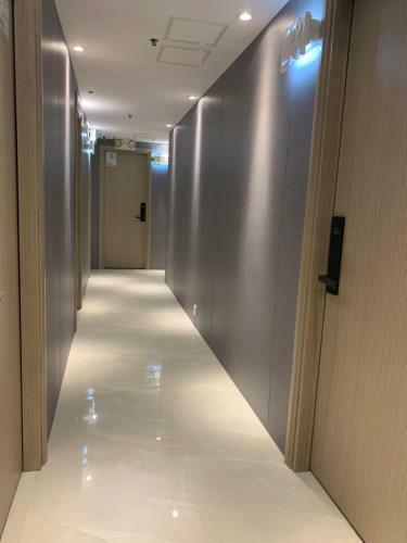 Hostal XI Hu Hotel
