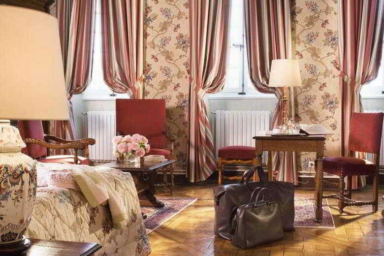Hotel Chateau De Gilly