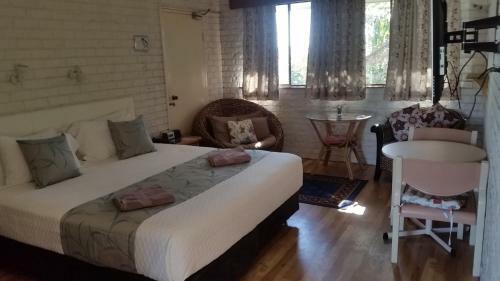 Holland Park Motel