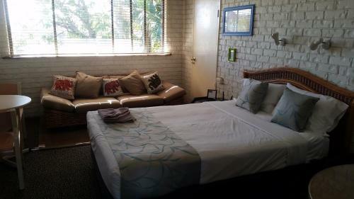 Holland Park Motel