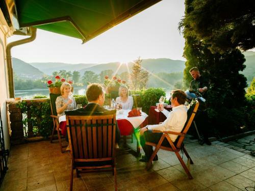 Villa Sch�nthal