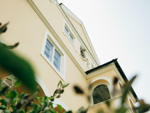 Villa Sch�nthal