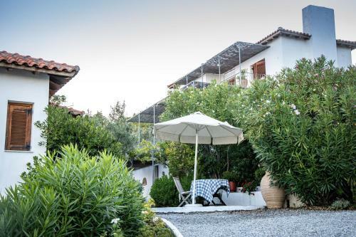 Hostal Villa Athena