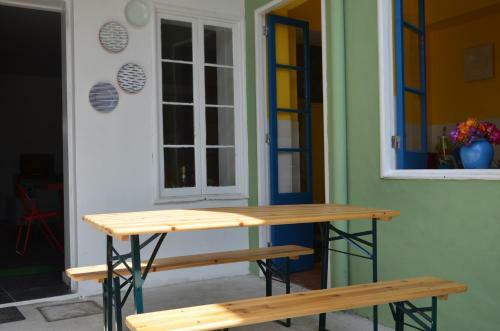 Albergue A-t�pica Guesthouse