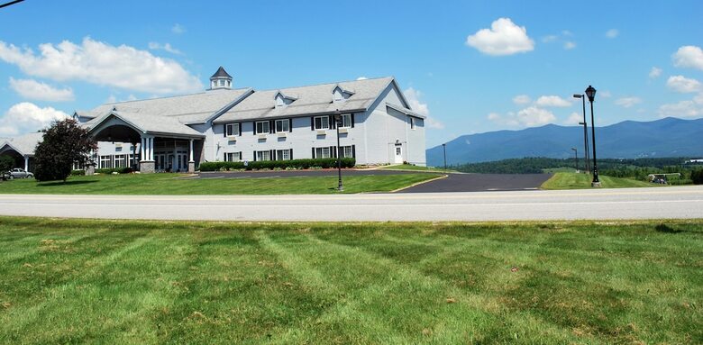 Hotel Cabot Inn & Suites