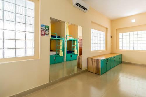 Hostal Monkey Republic Kampot