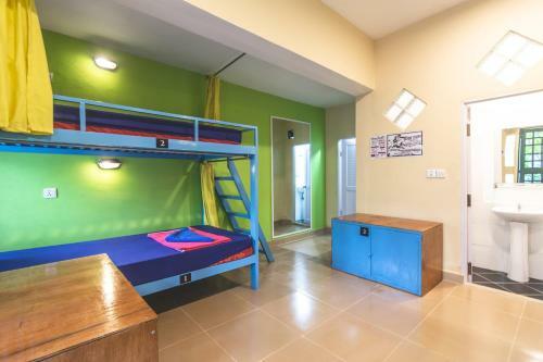 Hostal Monkey Republic Kampot