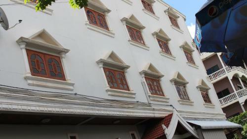 Albergue Avalon B&B