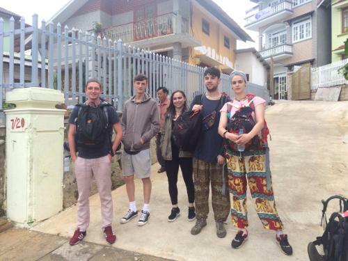 Hostal Pensee Guesthouse
