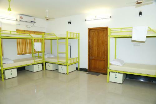 Hostel By The Sea
