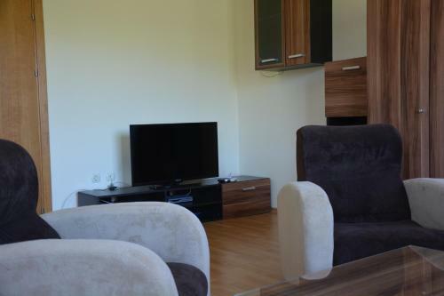 Iris Apartments