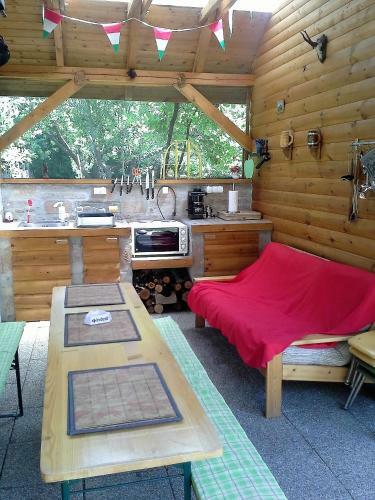 O�zis Vend�gh�z